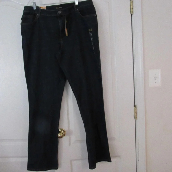 NWT LEE Verona Straight Relaxed Fit Jeans Size 18L - Picture 2 of 8